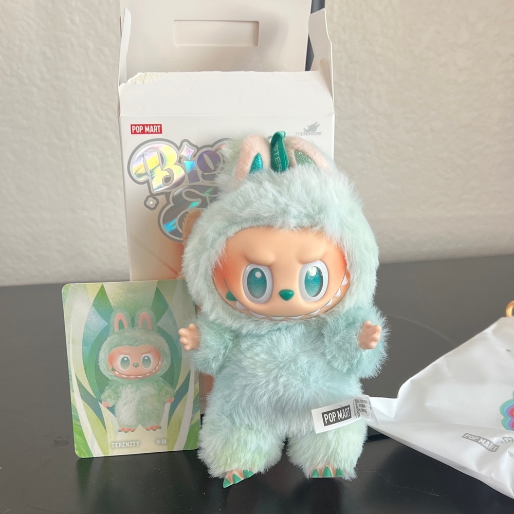 POP MART NIB Serenity Plush Figure in Mint Green Costume